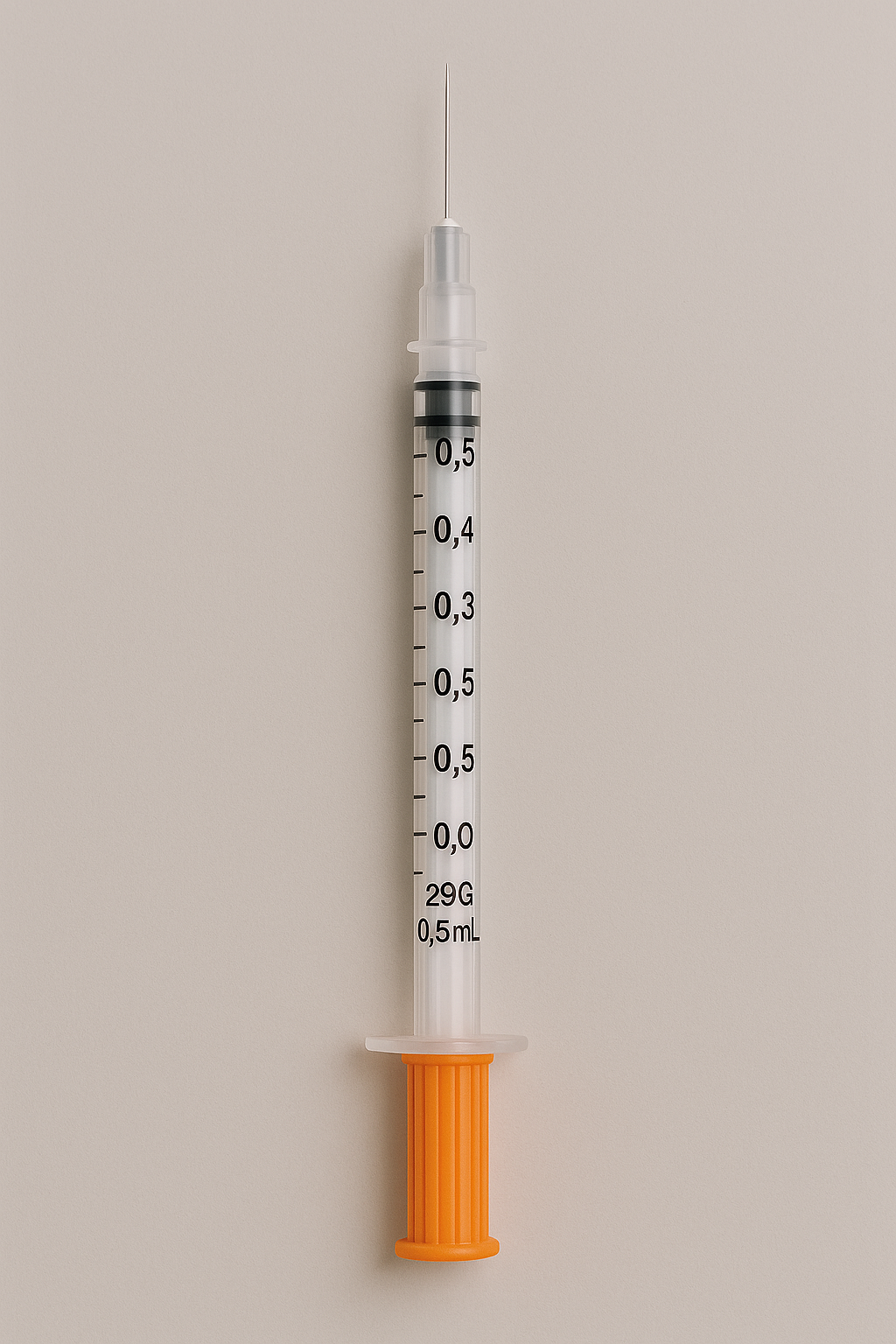 Medical insuline needle with measurement markings on a beige background