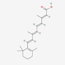 Chemical structure diagram of tretinoin on a white background